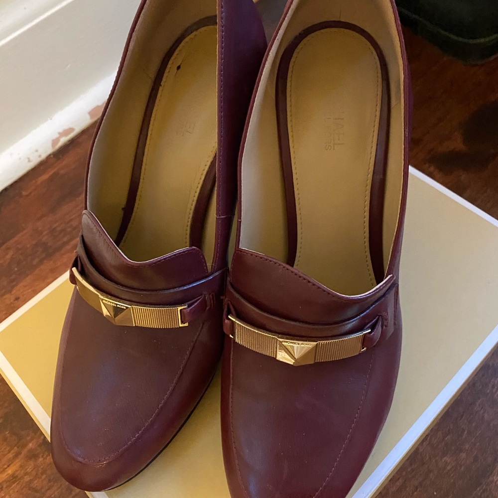 LAST CALL ‼️ Michael Kors Heels - Picture 2 of 5